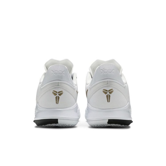 NIKE Mamba Fury White Metallic Gold Size 10.5 Men - Picture 5 of 16